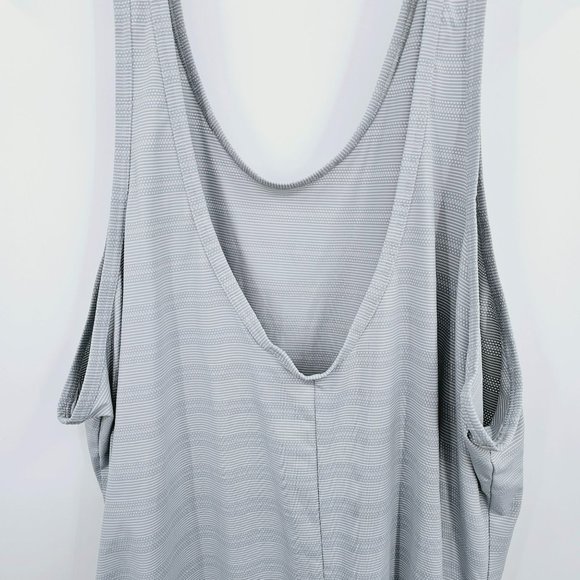 Athleta Max Out Tank Top XL Blue Grey White Stripe Side Tie Dip Back Athleisure - Picture 10 of 13
